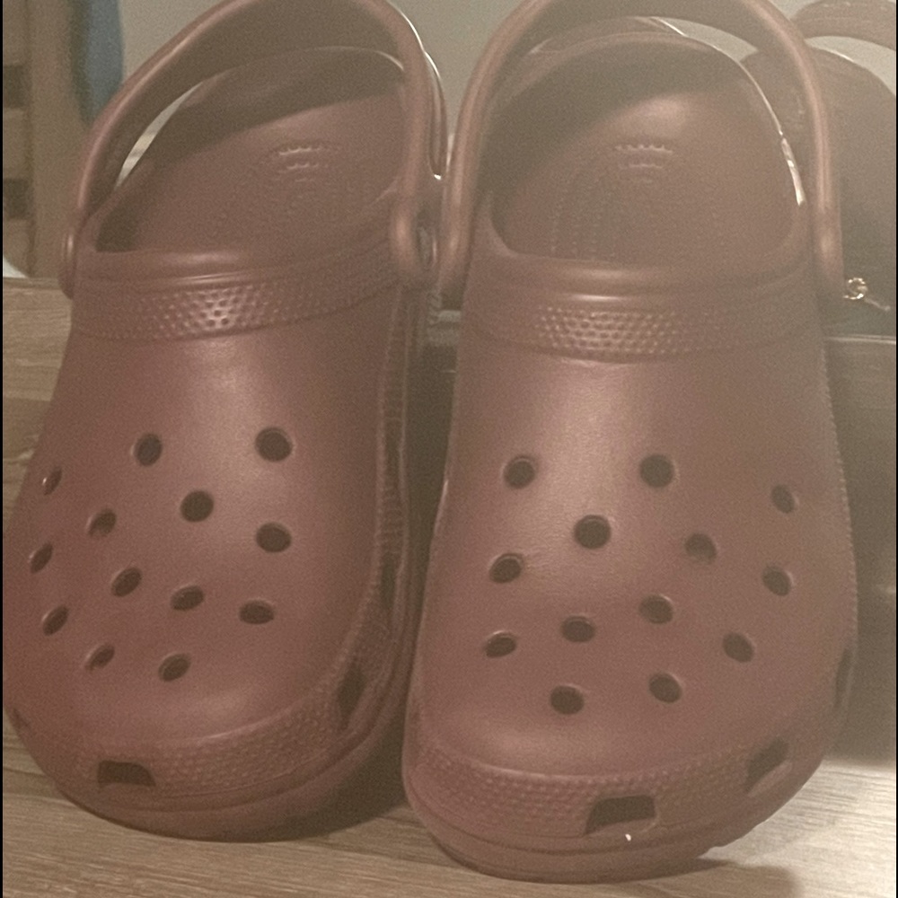 Women’s 11 Men’s 9 Plum Crocs